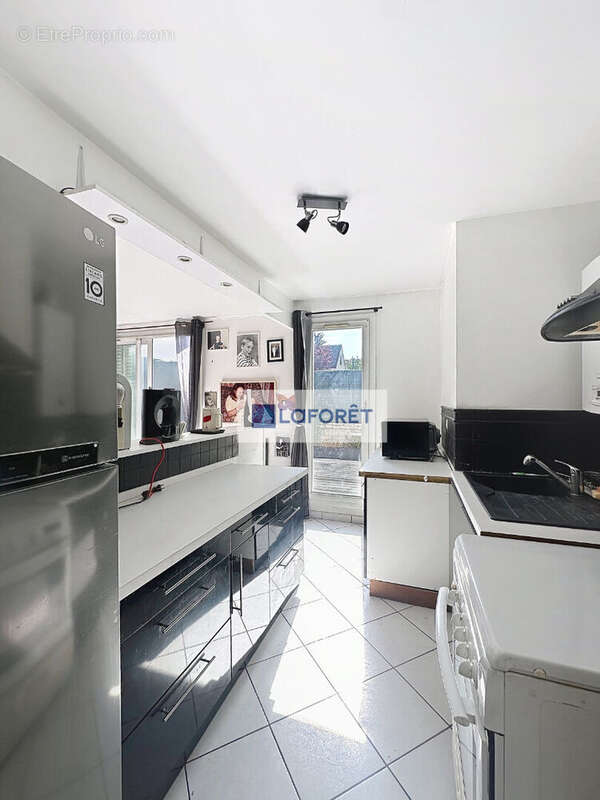 Appartement à SARTROUVILLE