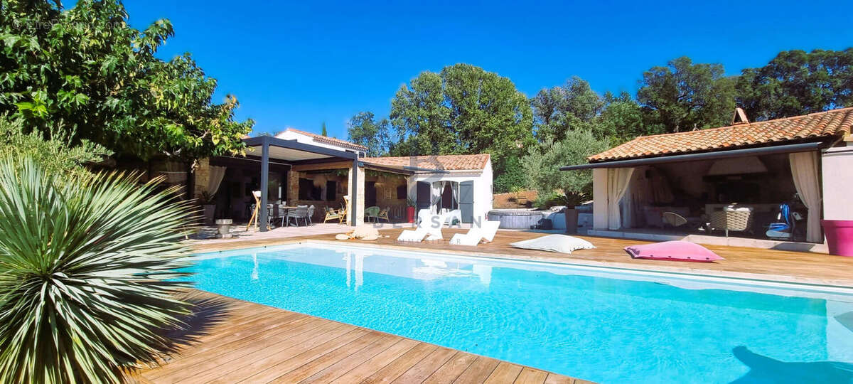 Maison à FREJUS