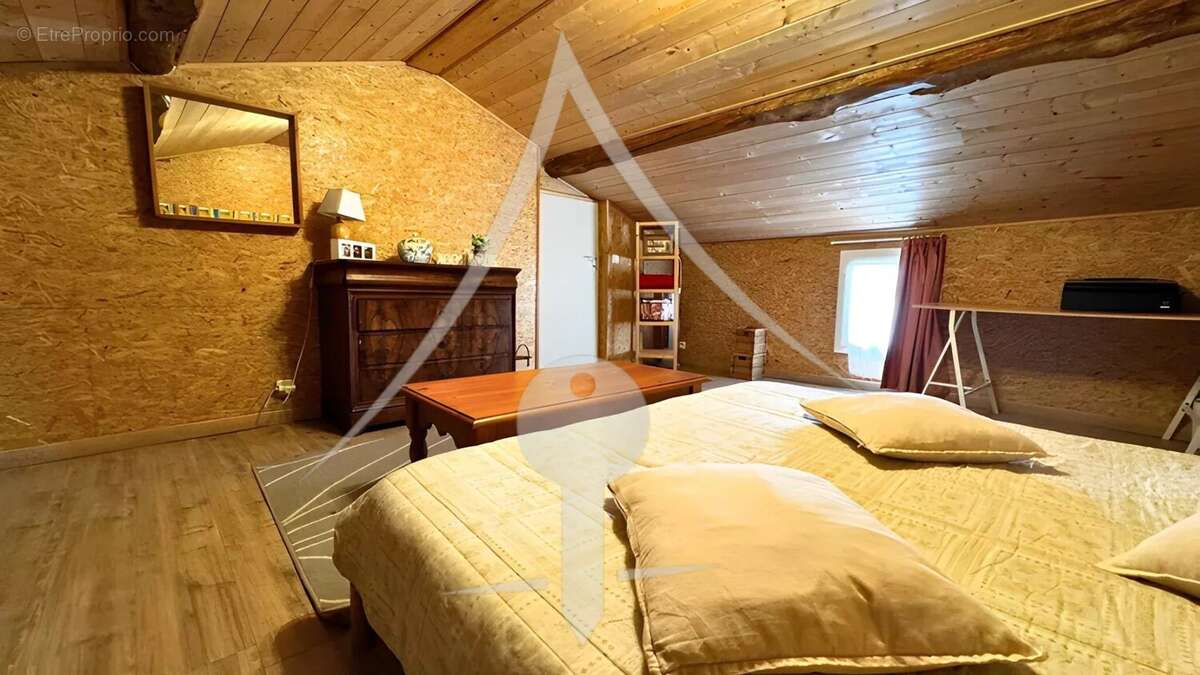 Maison à LAVERNOSE-LACASSE