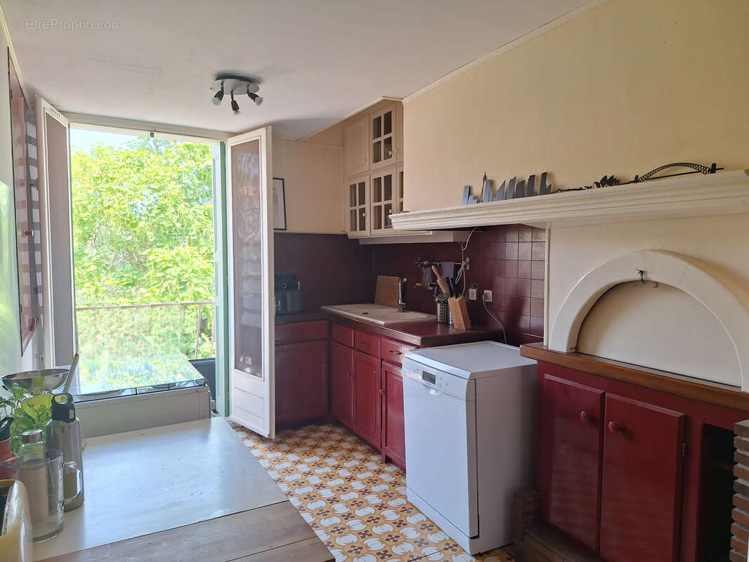 COUP DE CŒUR   Charmante maison de village avec jardin, garage et terrasse au cœur de Cabestany - photo 7