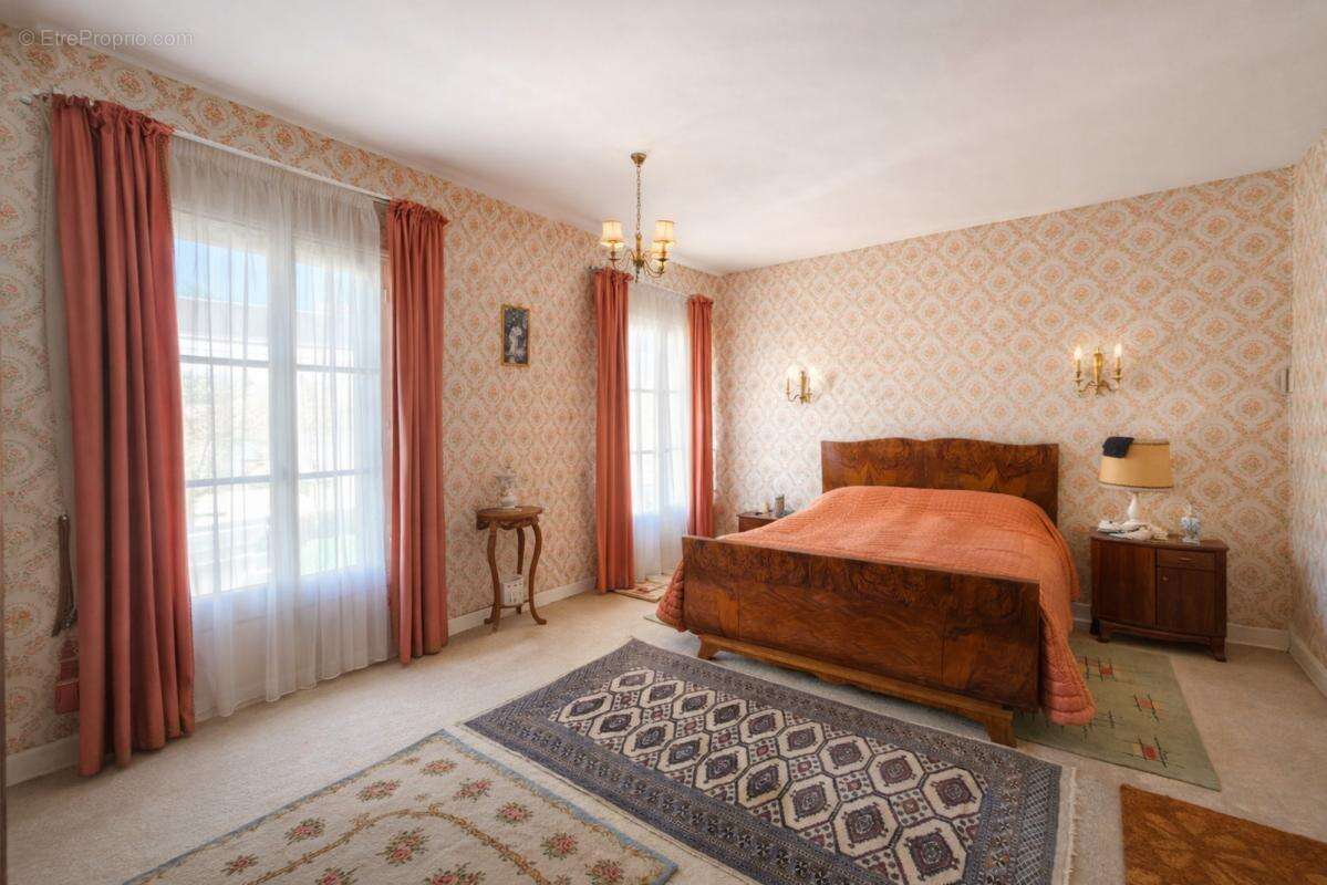 Maison à NEUILLE-PONT-PIERRE