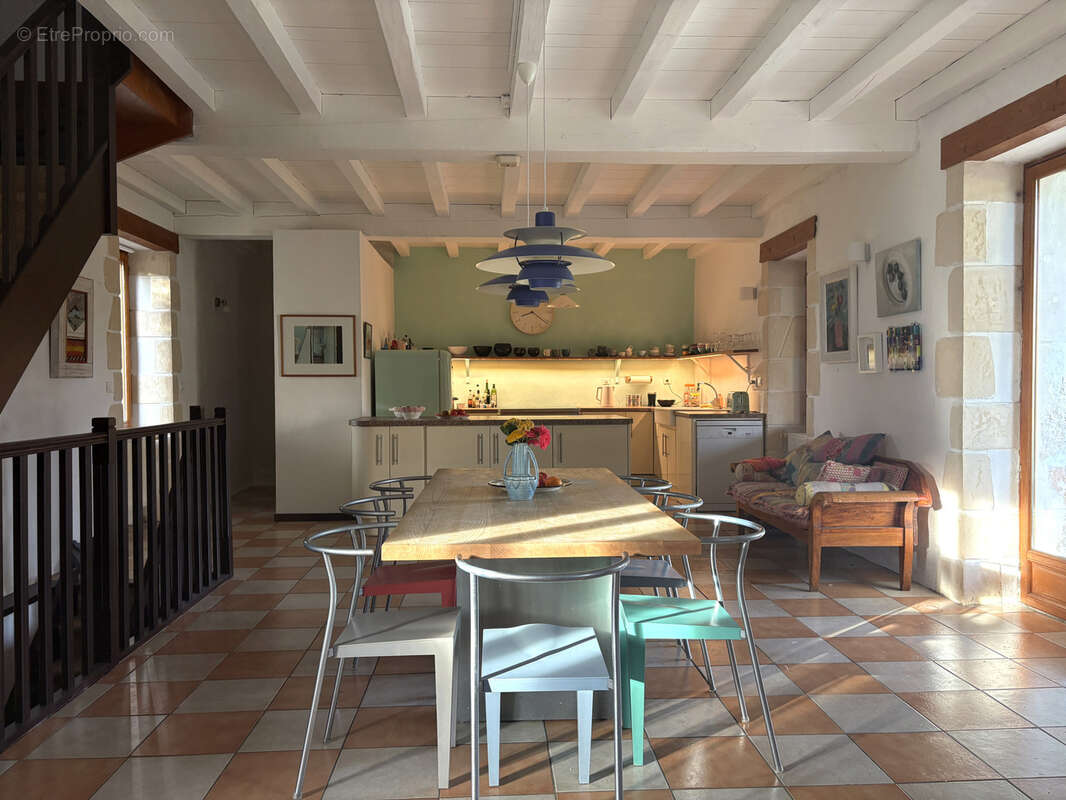 Maison à MAUROUX