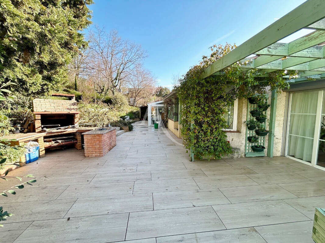 Maison 7 pièces sur sous-sol et avec vue dégagée - photo 15