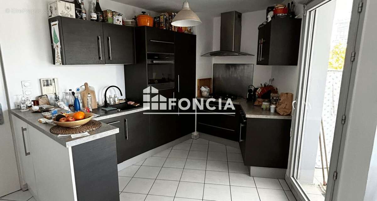 Appartement à MARSEILLE-3E