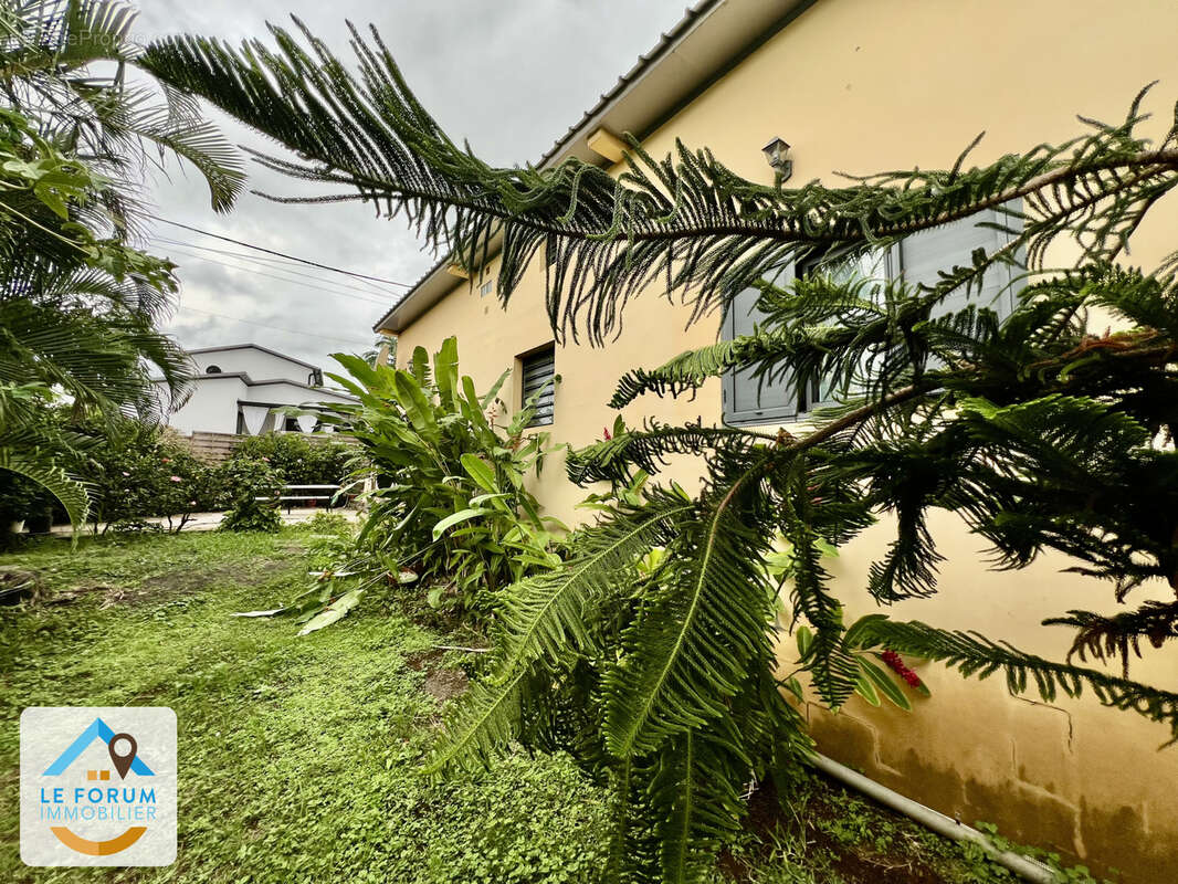 Saint joseph littoral 97480 - villa f6 entretenue et spacieuse - emplacement prise - fort potentiel - photo 15
