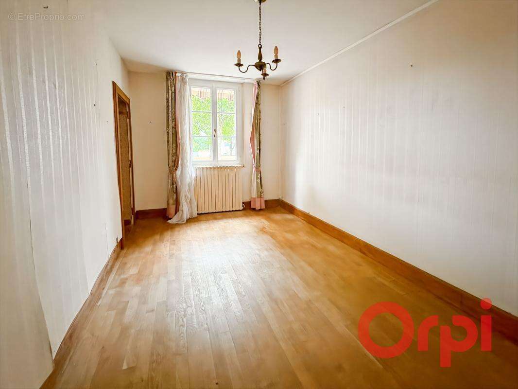 Maison à GERMIGNY-L'EXEMPT