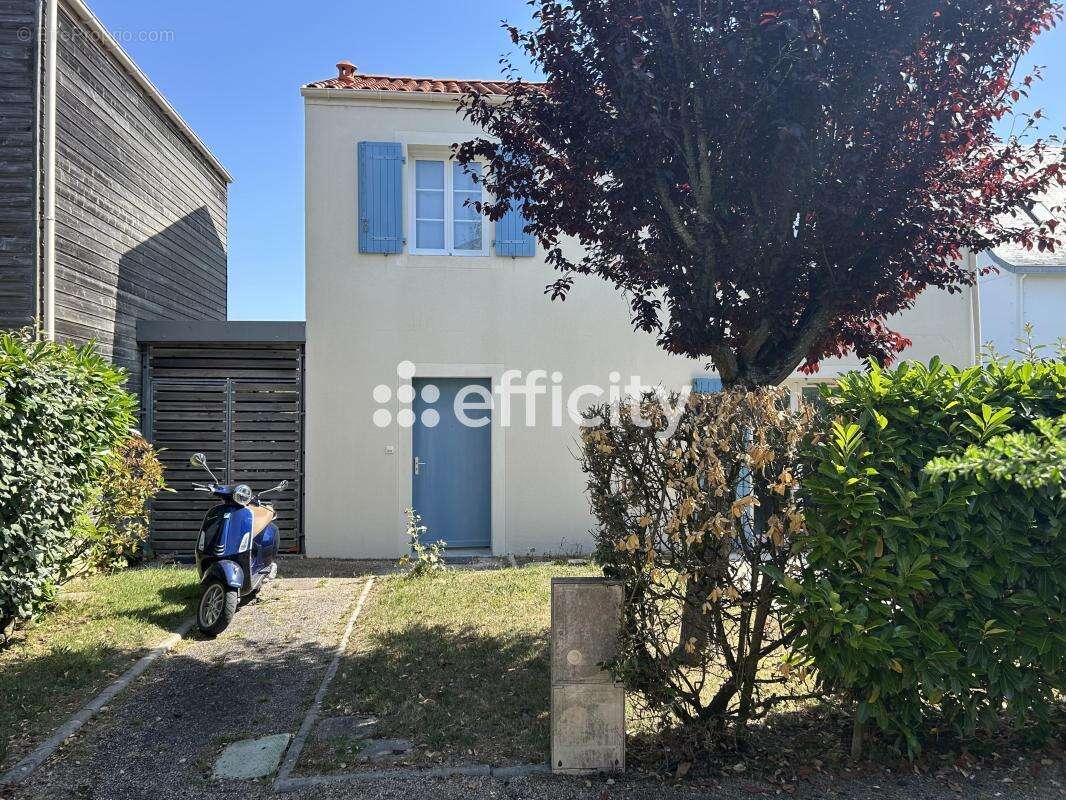 Maison à PORT-DES-BARQUES