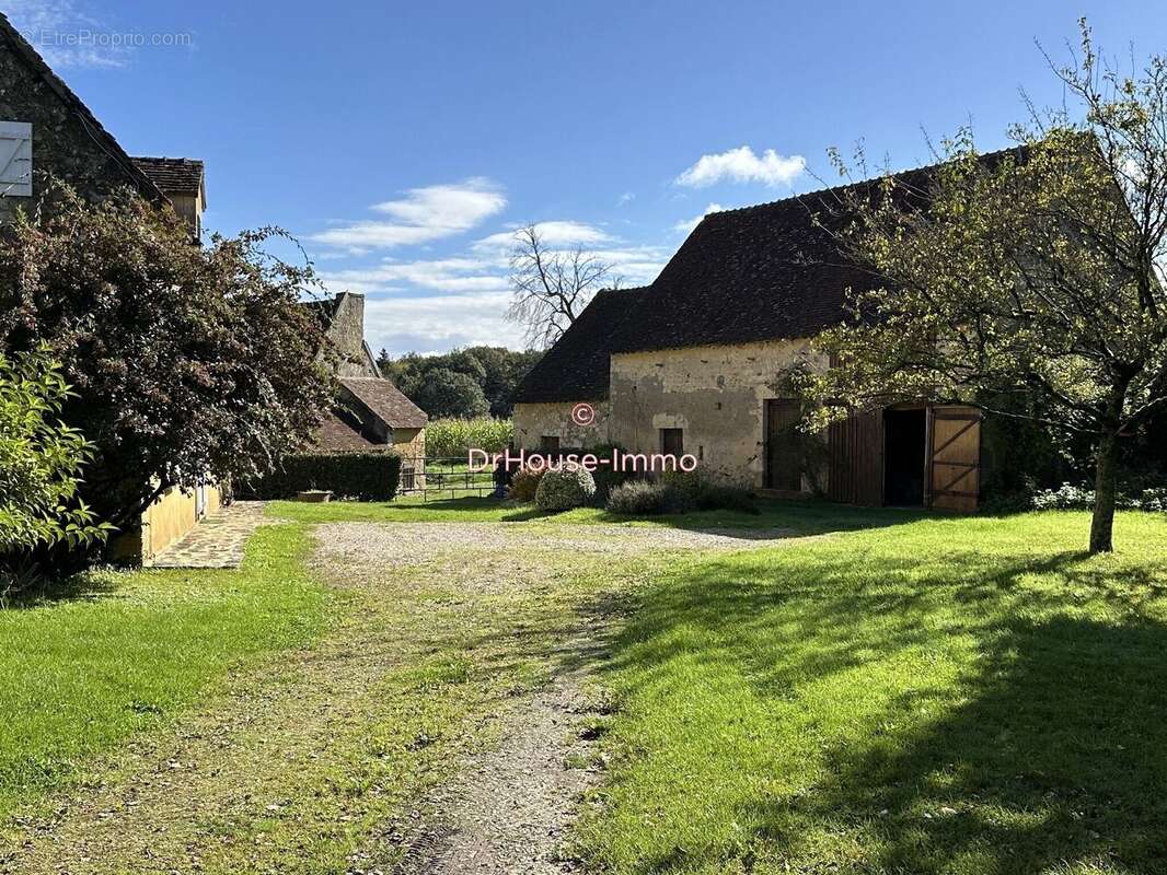 Maison à BELLOU-LE-TRICHARD