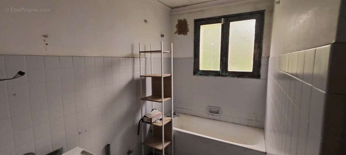 Maison à SAINT-THELO