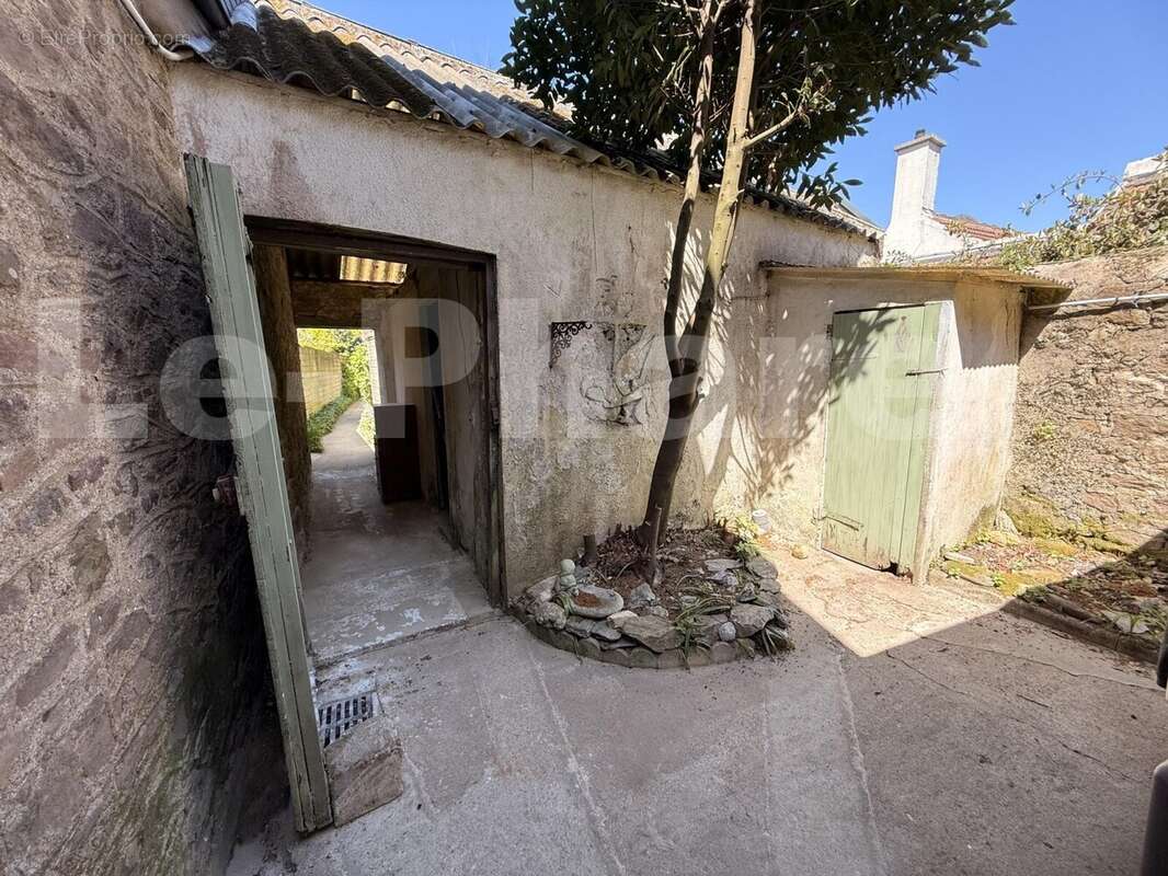 Maison à VAUVILLE