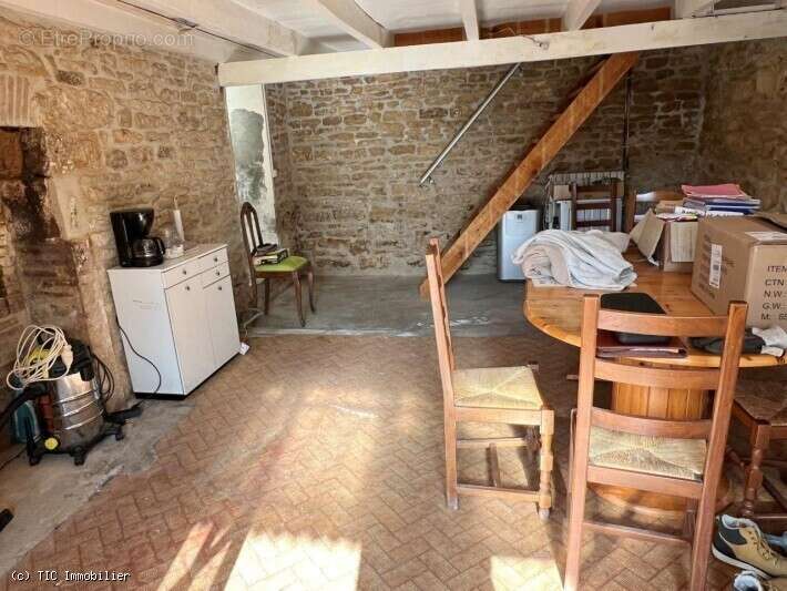 Maison à VERTEUIL-SUR-CHARENTE