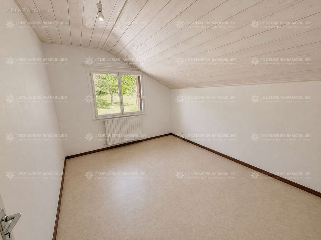Viuz-en-Sallaz   Appartement 3 pièces de 80 m2 avec garage   À vendre - photo 7