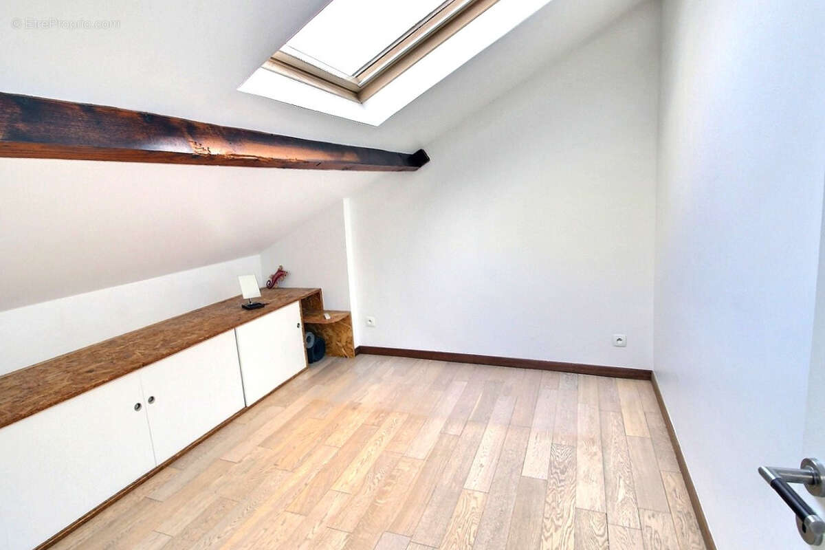 Appartement à GENNEVILLIERS