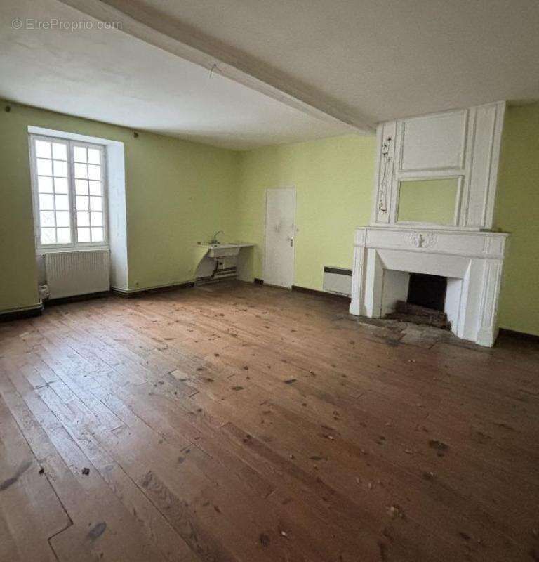 Maison à USSEAU