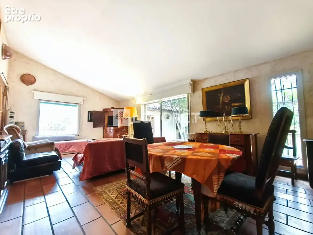 Villa avec piscine et grand jardin à Reynès - photo 2