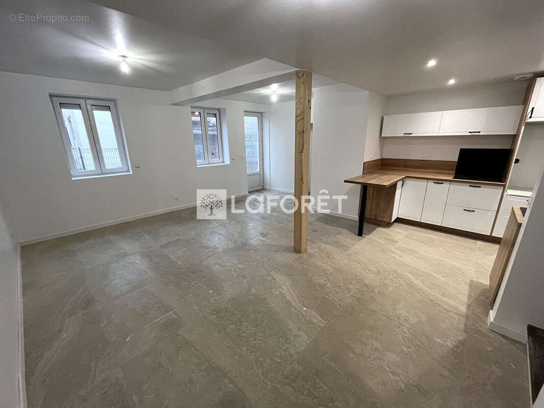 Maison à OINVILLE-SUR-MONTCIENT