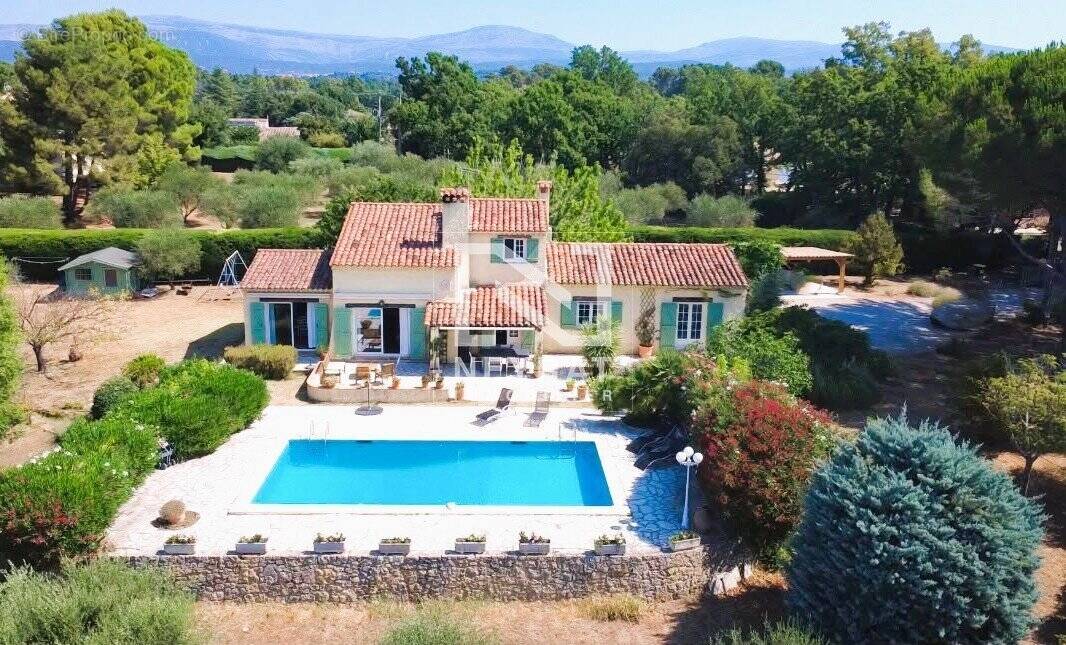 Maison à MONTAUROUX