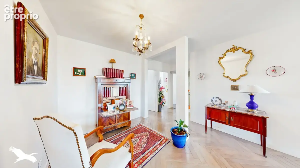 A VENDRE - Marseille 13006 - Appartement à vendre - T3 - 76 m² avec terrasse et possibilité de parking en sus - photo 4