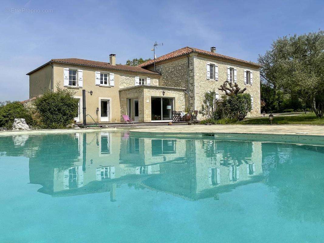 Maison à CASTERA-VERDUZAN