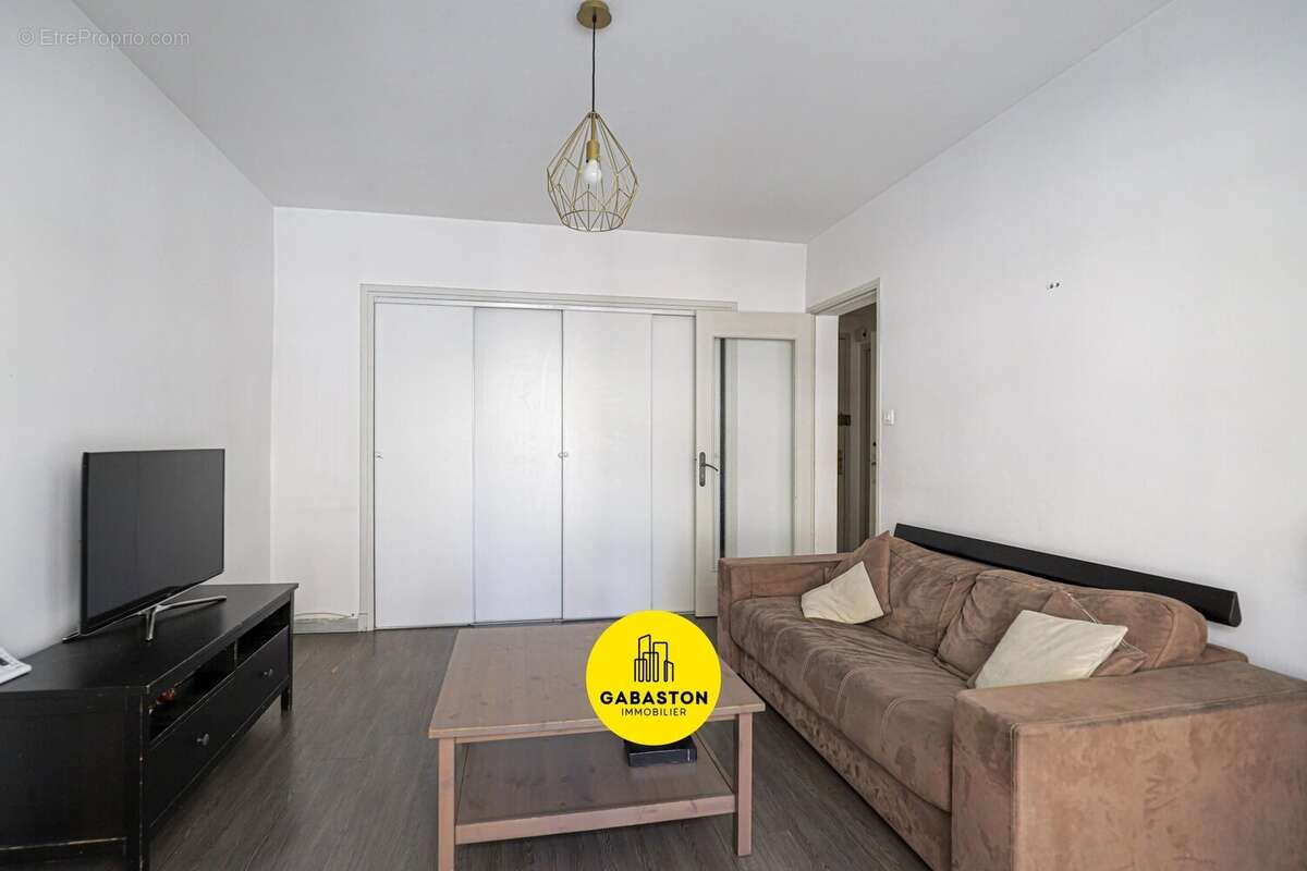 Appartement à MARSEILLE-8E