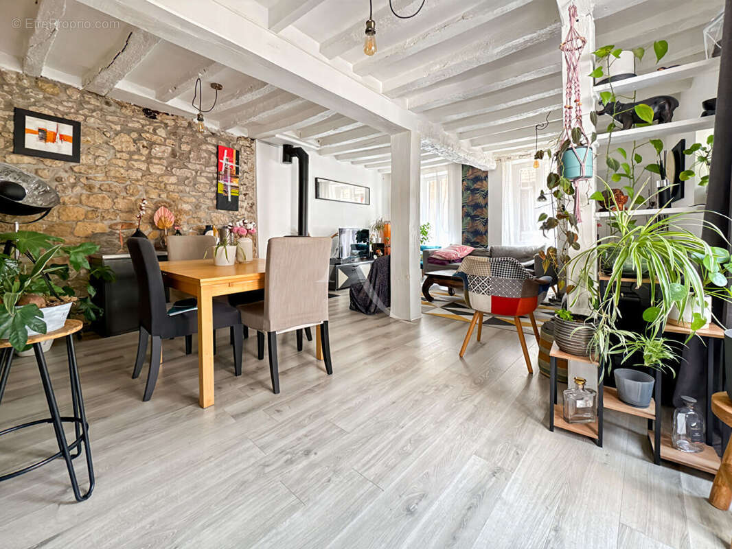 Maison à NEUVILLE-SUR-OISE