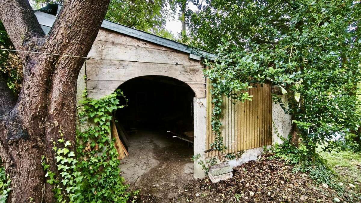 Maison à MOULINS-SUR-YEVRE