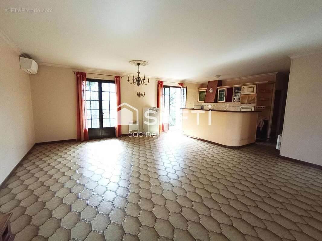 Maison 128 m² à Saint-Avit  - photo 2