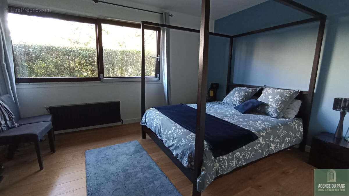 Appartement à VILLE-D'AVRAY