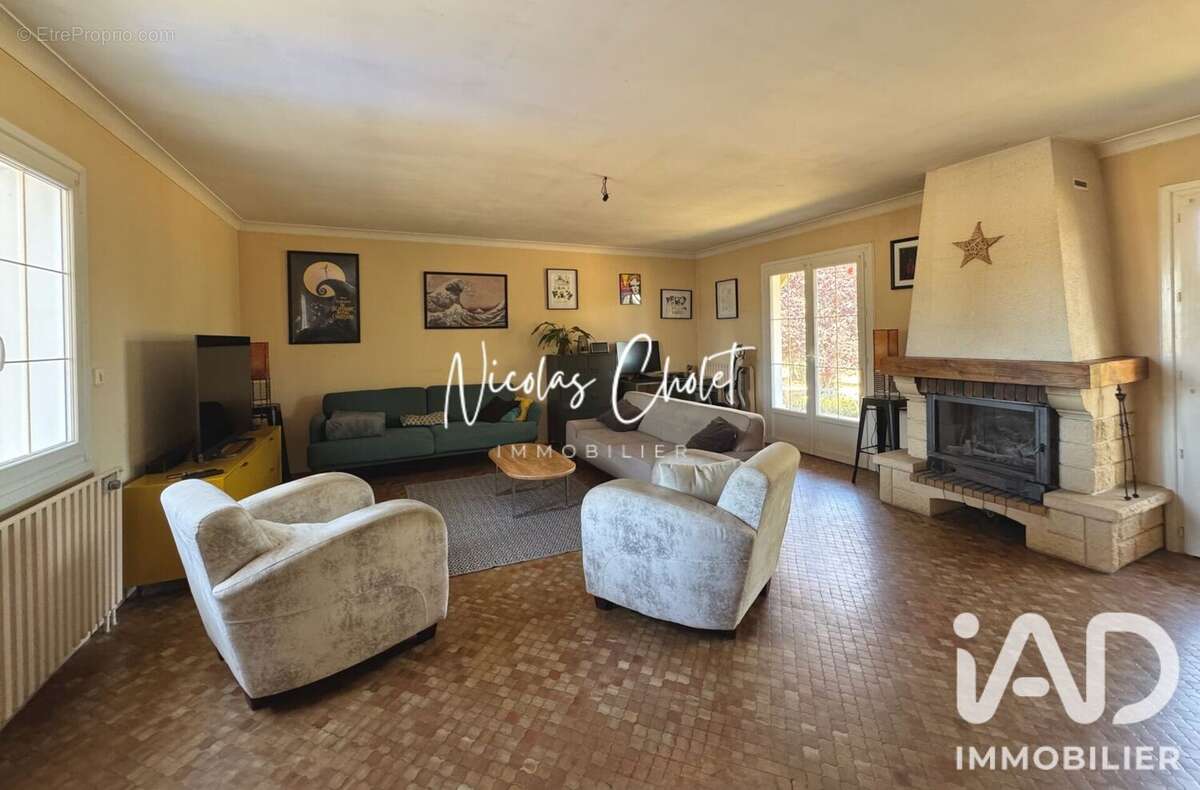 Maison 167 m² à Saint-Lambert-La-Potherie  - photo 6
