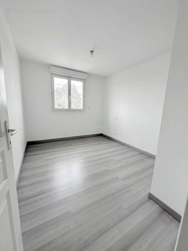 Maison à LA SALVETAT-SAINT-GILLES