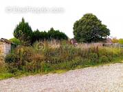 Terrain à ERAGNY-SUR-EPTE