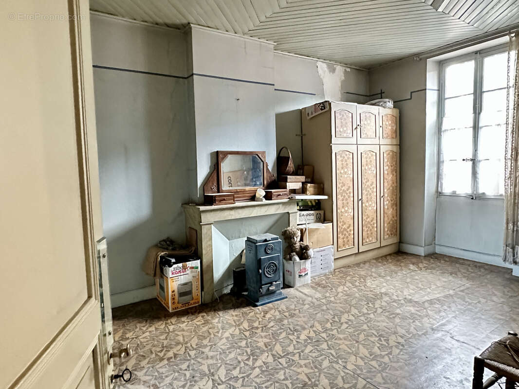 Maison à BLAYE-LES-MINES