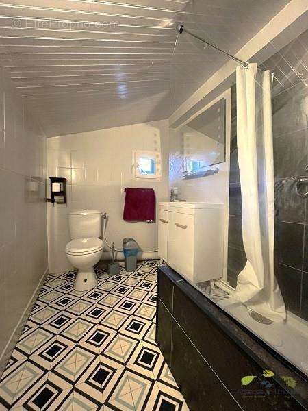 Appartement à SAINT-LEONARD-DE-NOBLAT