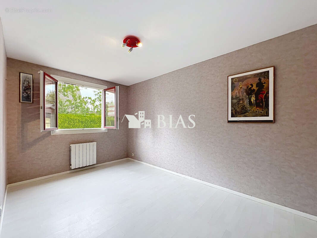 Maison 94 m² à Bernay  - photo 7