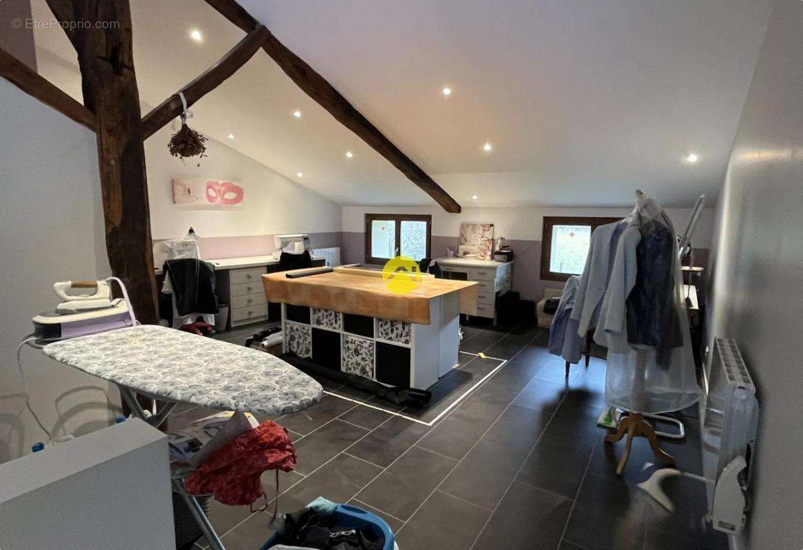 Maison à PUY-GUILLAUME