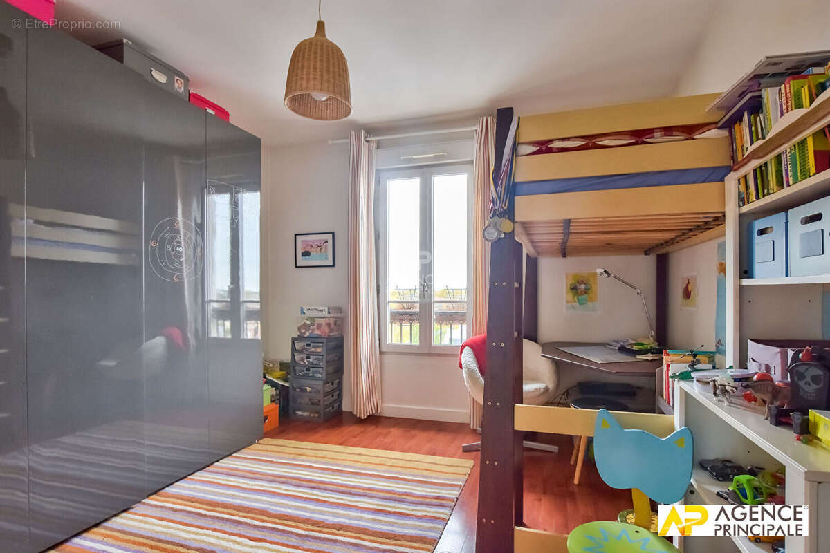 Appartement à MAISONS-LAFFITTE