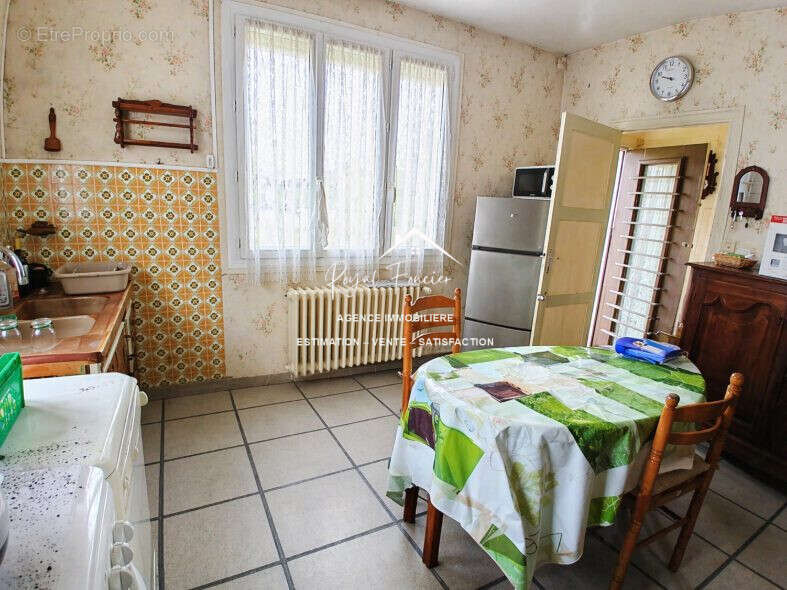 Cuisine - Maison à LIGUEIL