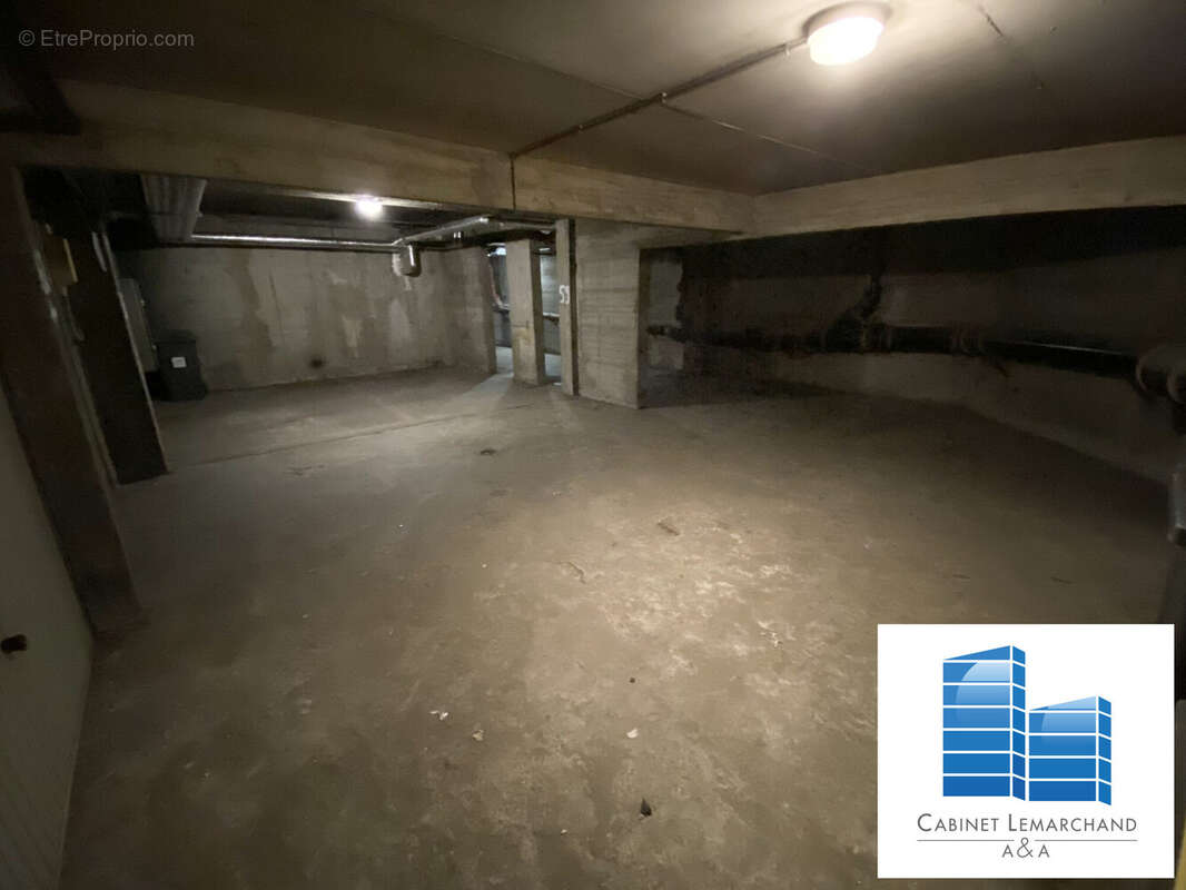 Parking à IVRY-SUR-SEINE