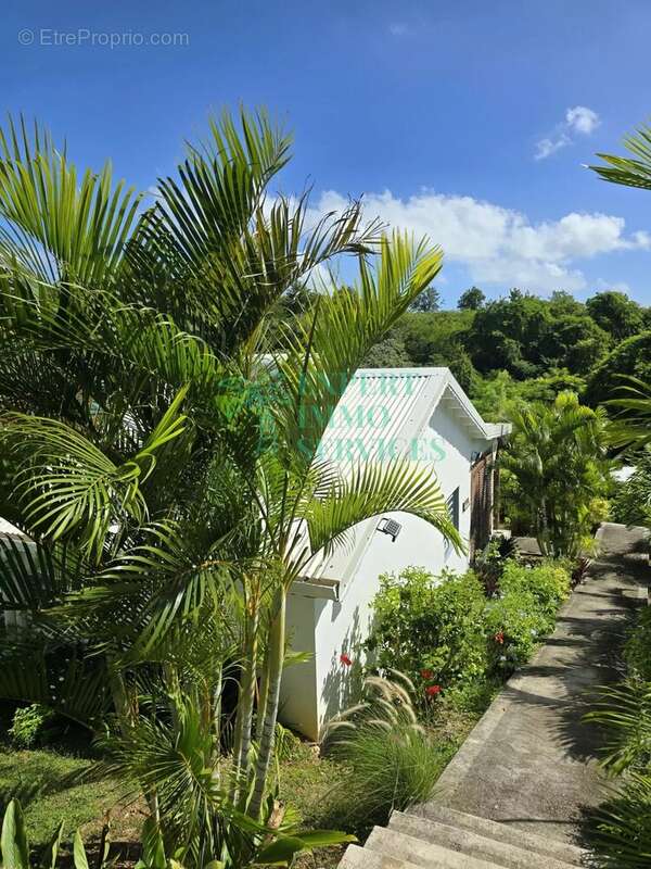 Maison à GRAND-BOURG