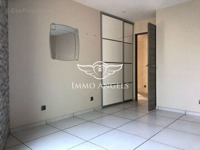 Commerce 53 m² à Valreas  - photo 4