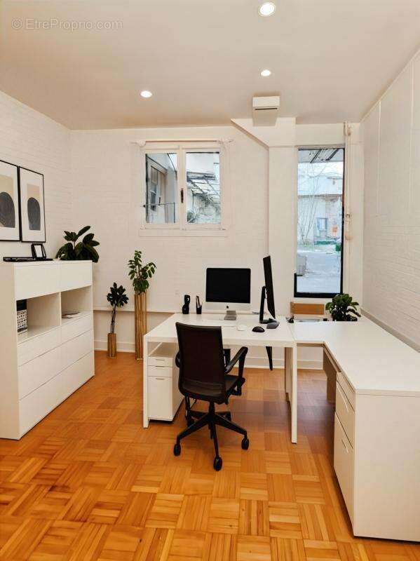 Commerce à PARIS-16E