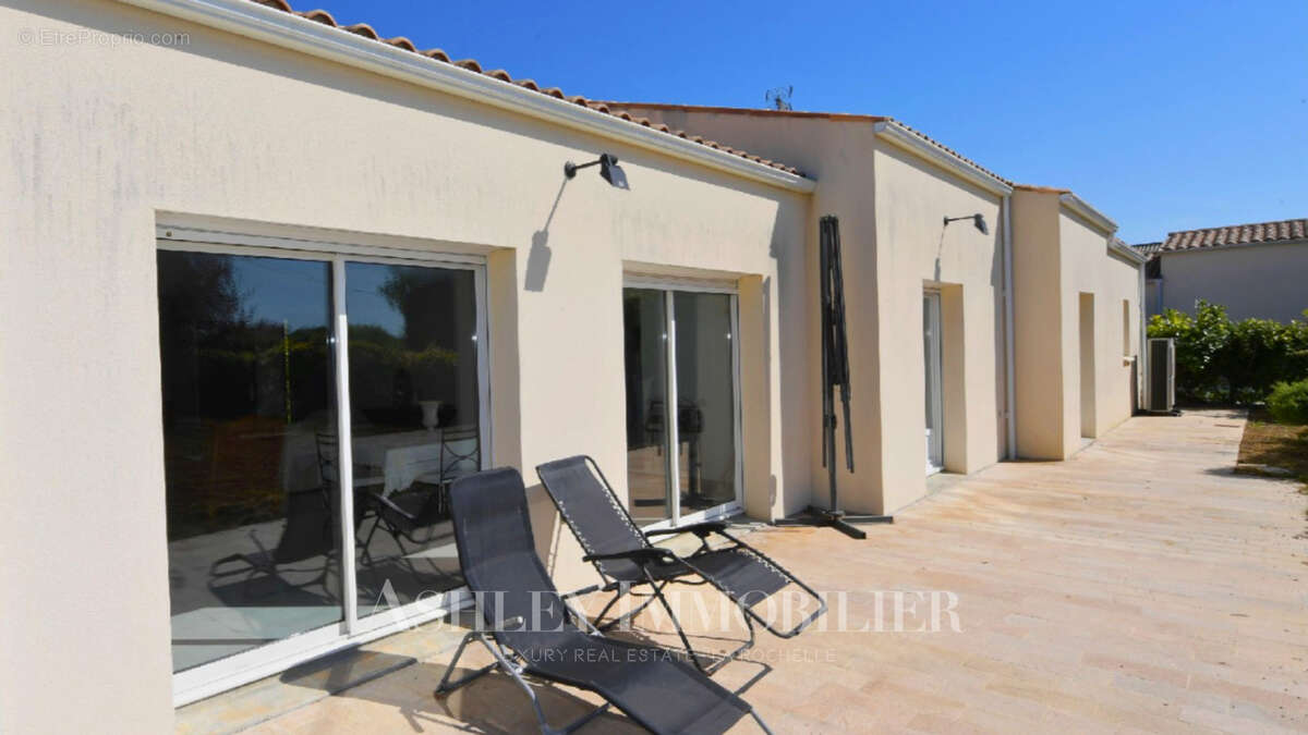 Maison de plain pied à vendre à 20 minutes de la rochelle - saint-sauveur d’aunis - photo 2