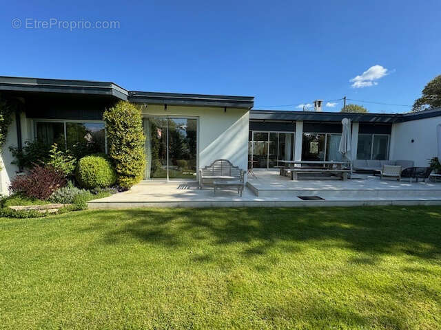 Maison à LE CHESNAY