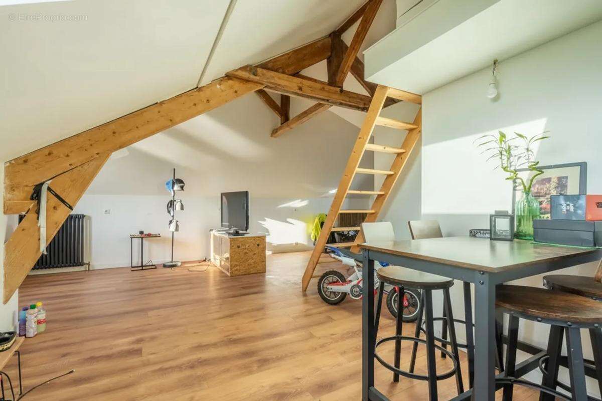 Maison à LE PERREUX-SUR-MARNE