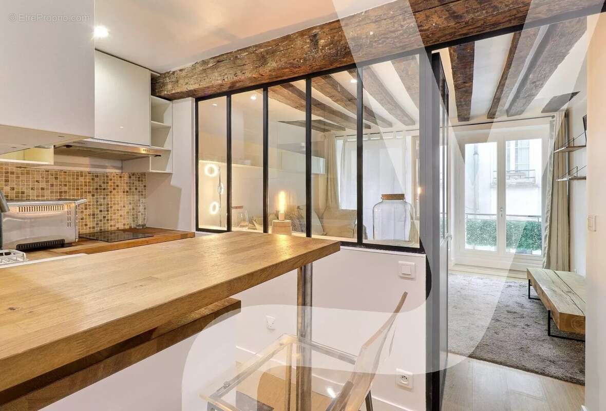 Appartement à PARIS-11E