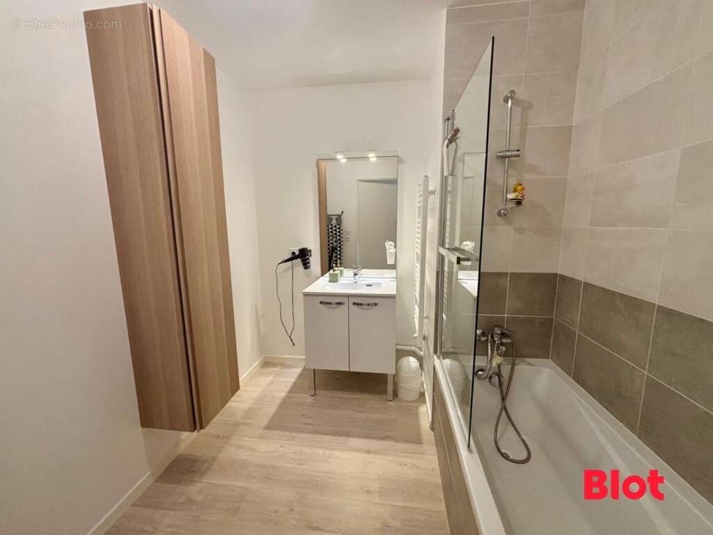 Maison à SAINT-ERBLON