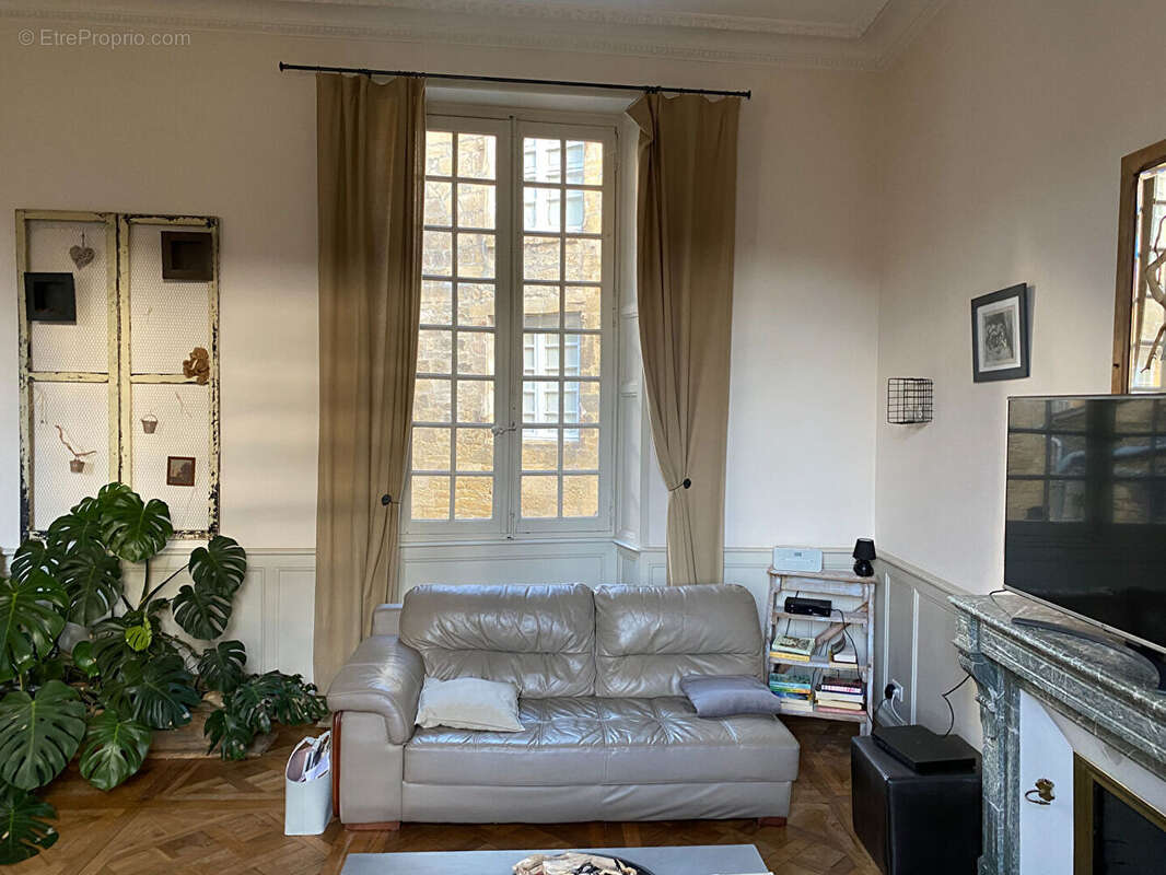Appartement à SARLAT-LA-CANEDA