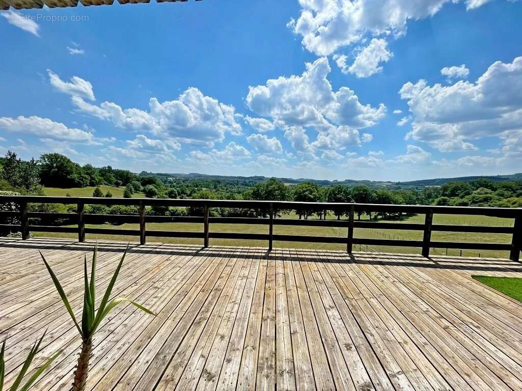 Exclusivité – Bourgogne, Morvan des Lacs – Secteur DUN-LES-PLACES - Une propriété de plus de 15 hectares, idéale pour une activi - photo 4