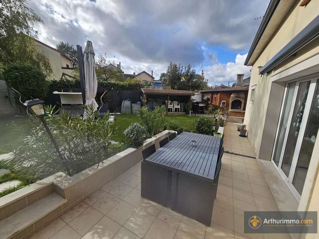 Maison à LIVRY-GARGAN