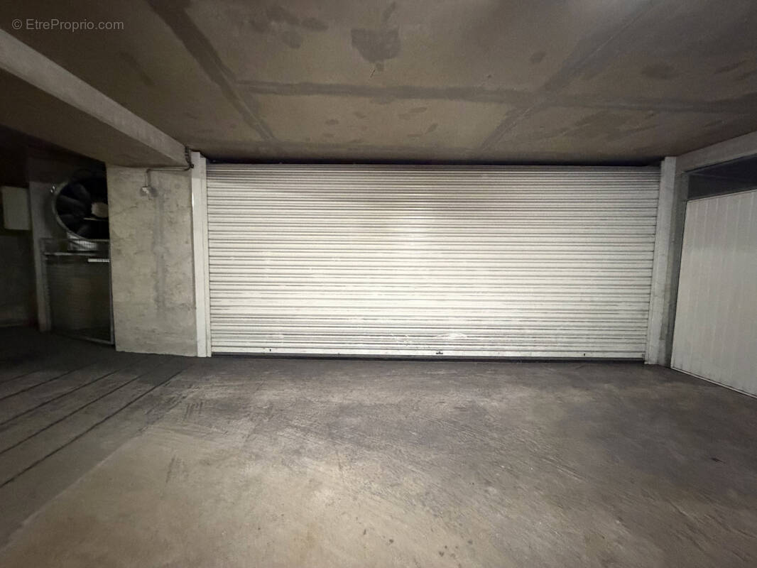 Parking à BEAUSOLEIL